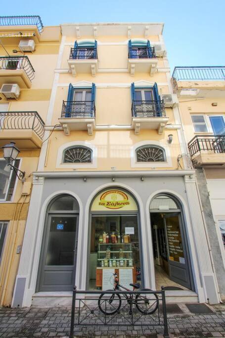 κεντρικό κομψό ήσυχο στούντιο. Apartment Amfissa