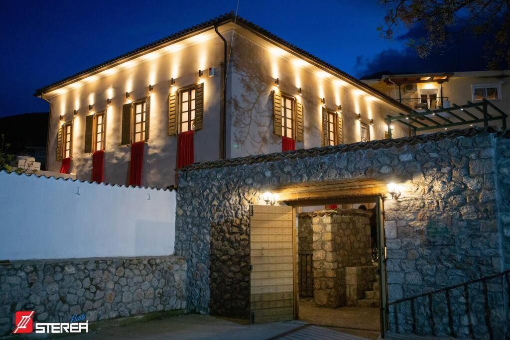 κεντρικό κομψό ήσυχο στούντιο. Apartment Amfissa